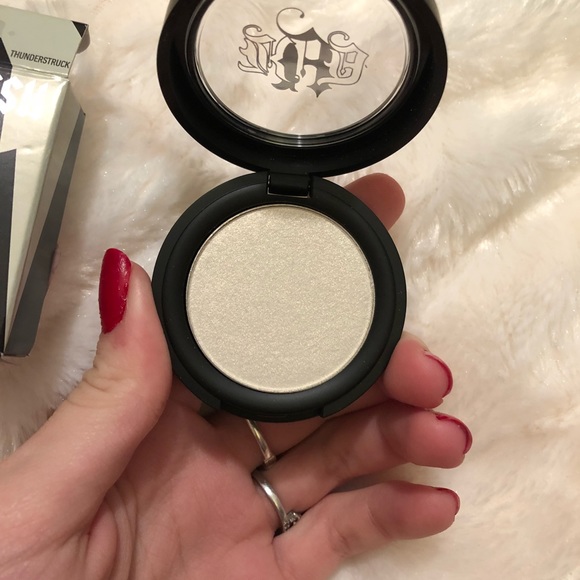 2 Kat Von D eyeshadows/ highlighters - Picture 5 of 6